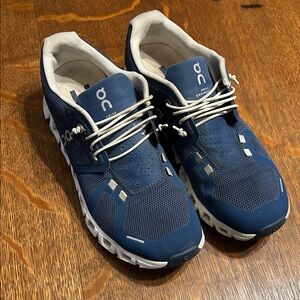 On Cloud Running Women’s Sneakers Blue Size 8.5